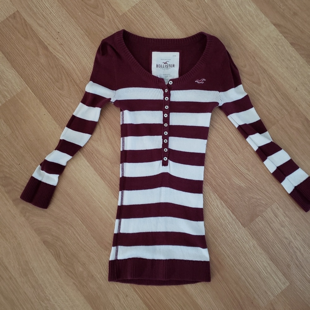 Hollister 3/4 sleeve sweater  size small